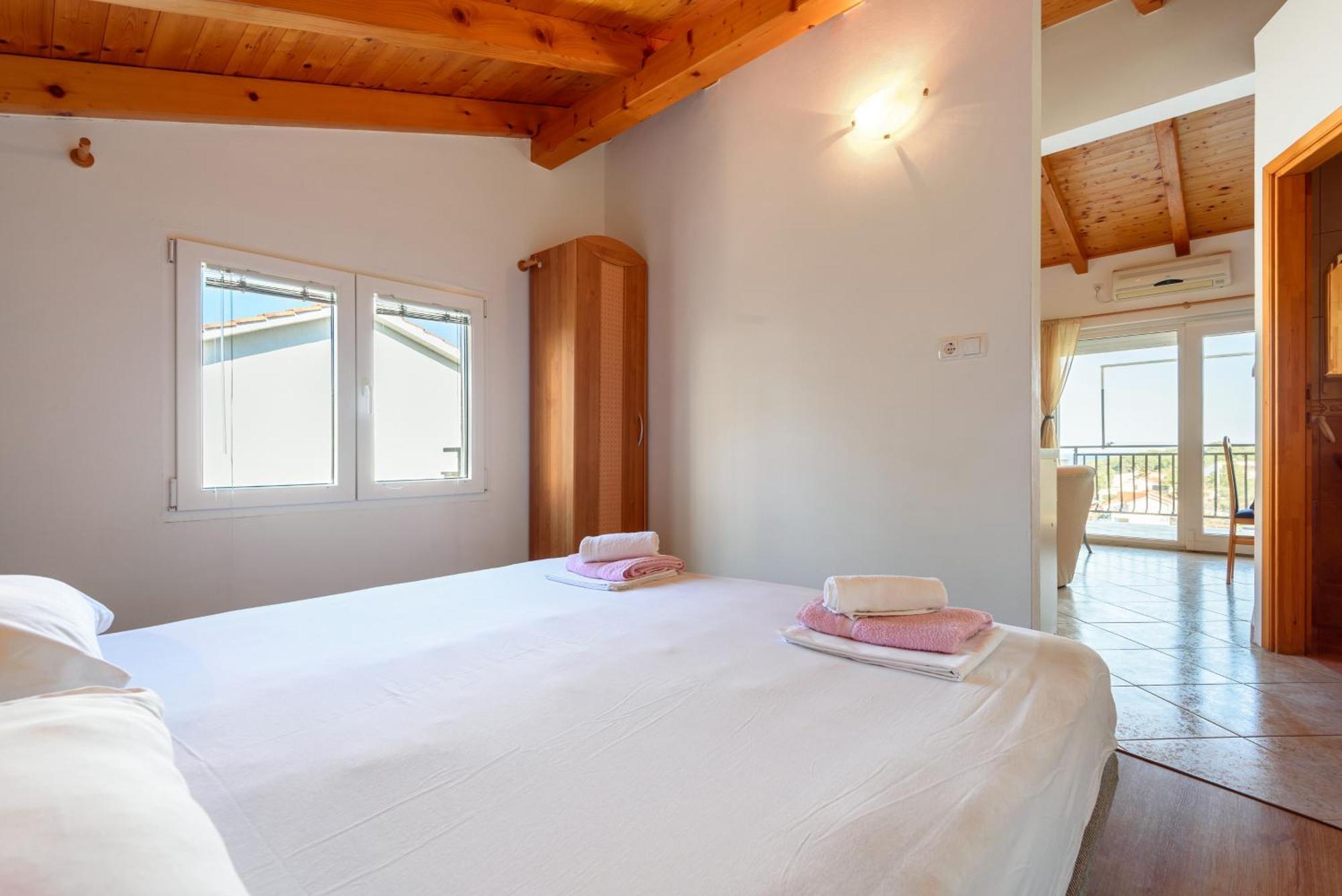 Apartments By The Sea Basina, Hvar - 11817 Vrbanj Oda fotoğraf